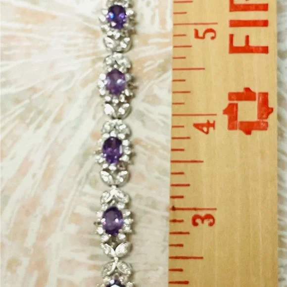 Elegant Purple and Silver Bracelet - Picture 2 of 2